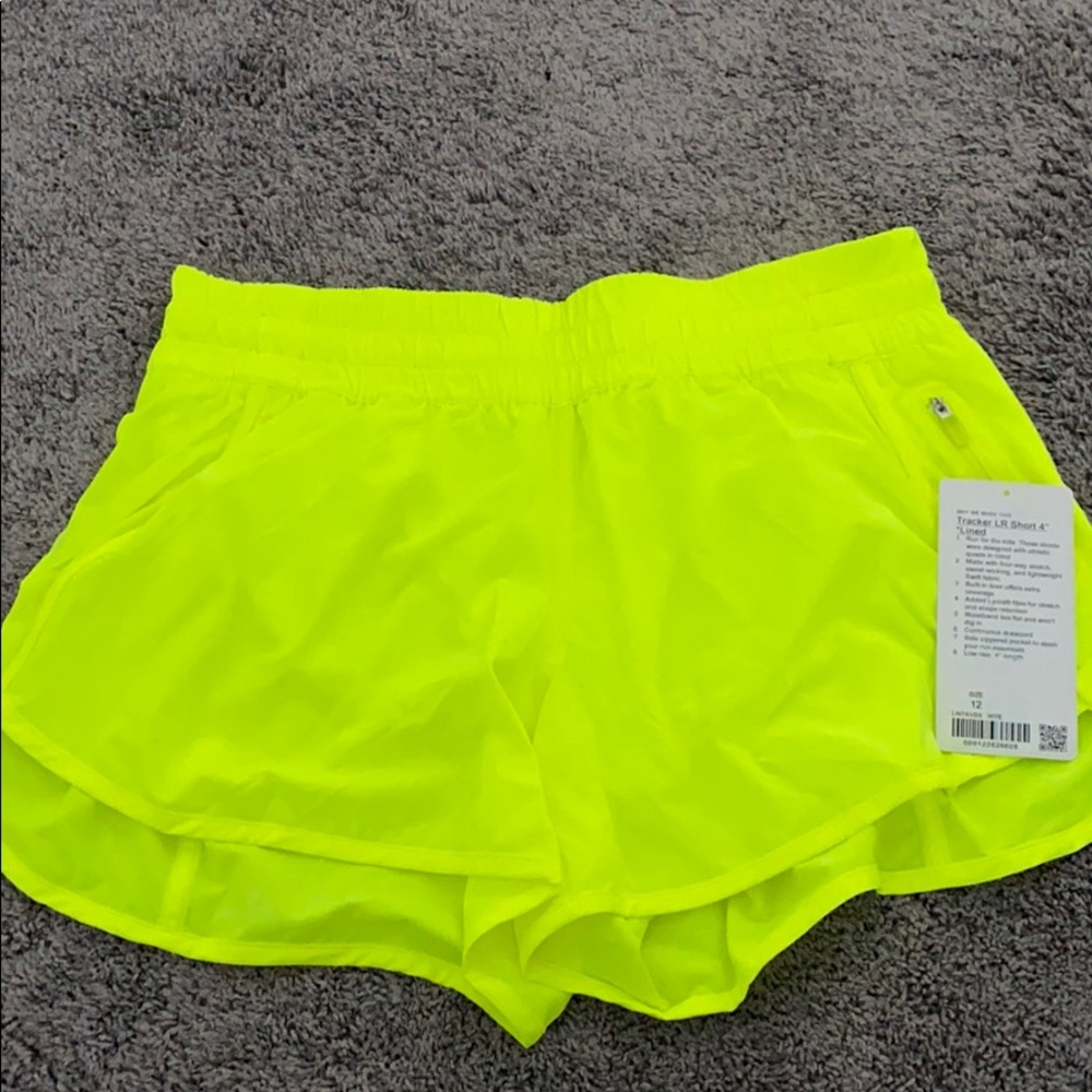 Lululemon tracker LR short 4” lined